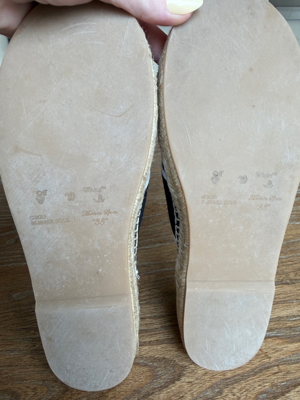 Off-White Canvas Criss Cross Espadrillas Sandals Black and White - Picture 4 of 6